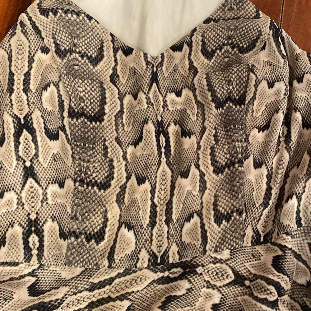 Beautiful Express Dress - Picture 2 of 6